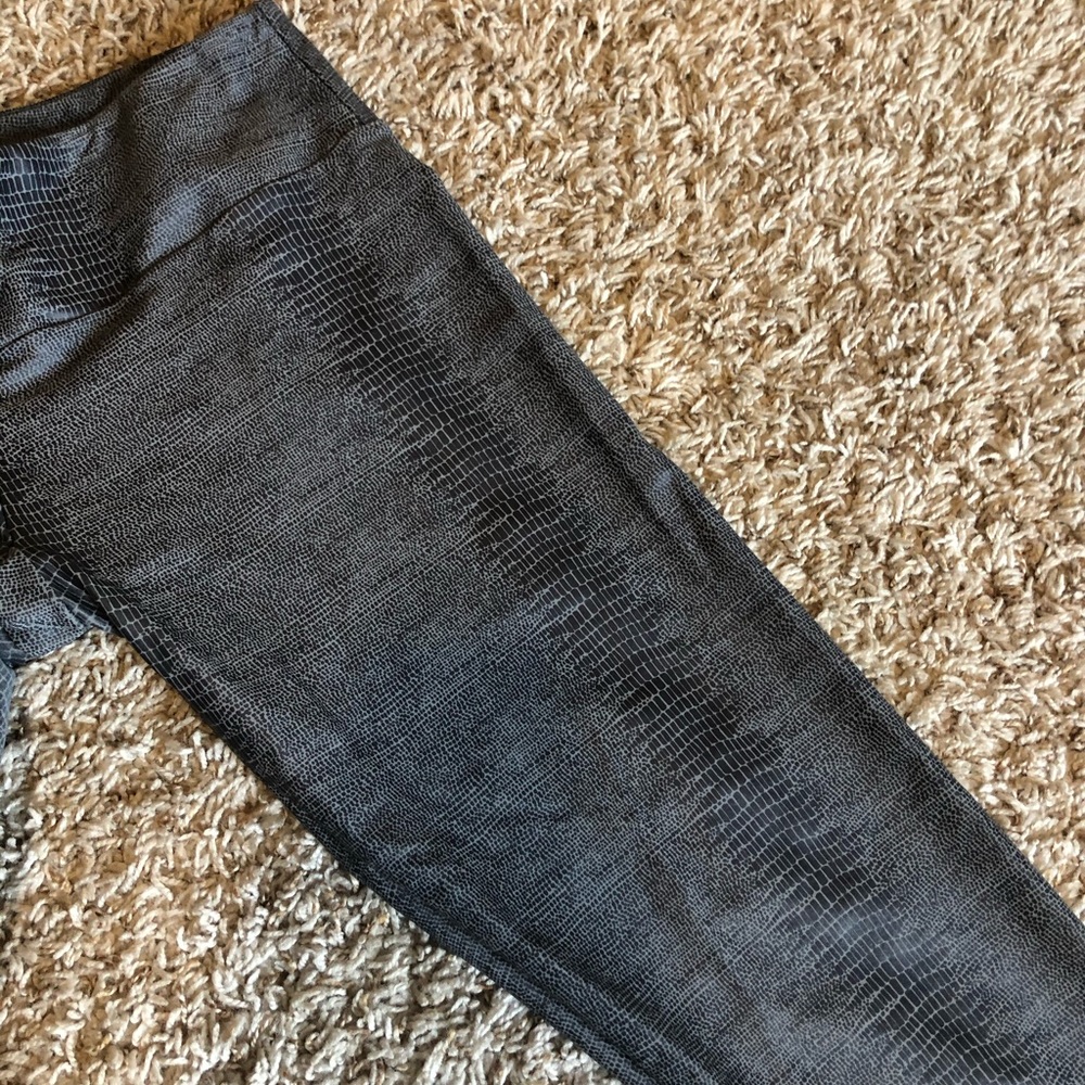 Onzie gray/black leggings